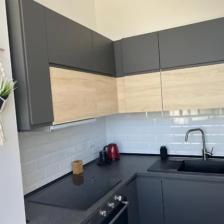 Havana House * باري